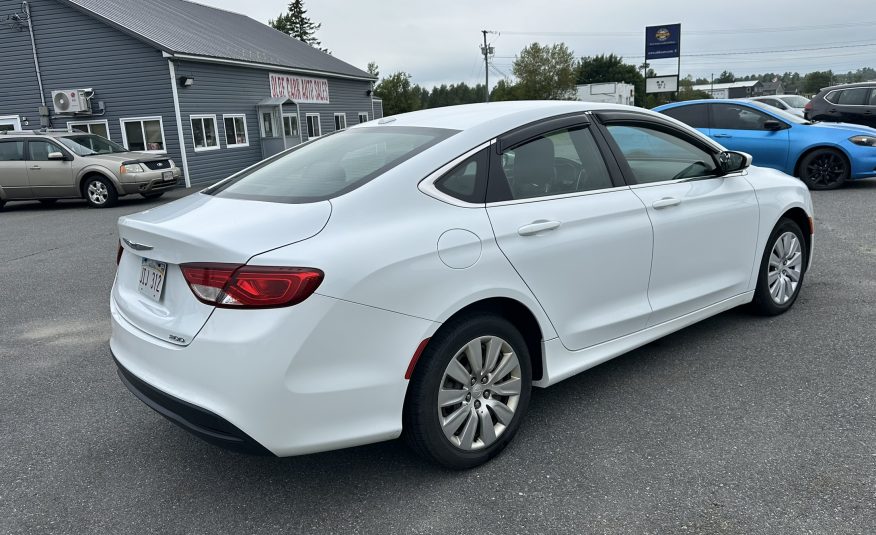 CHRYSLER 200