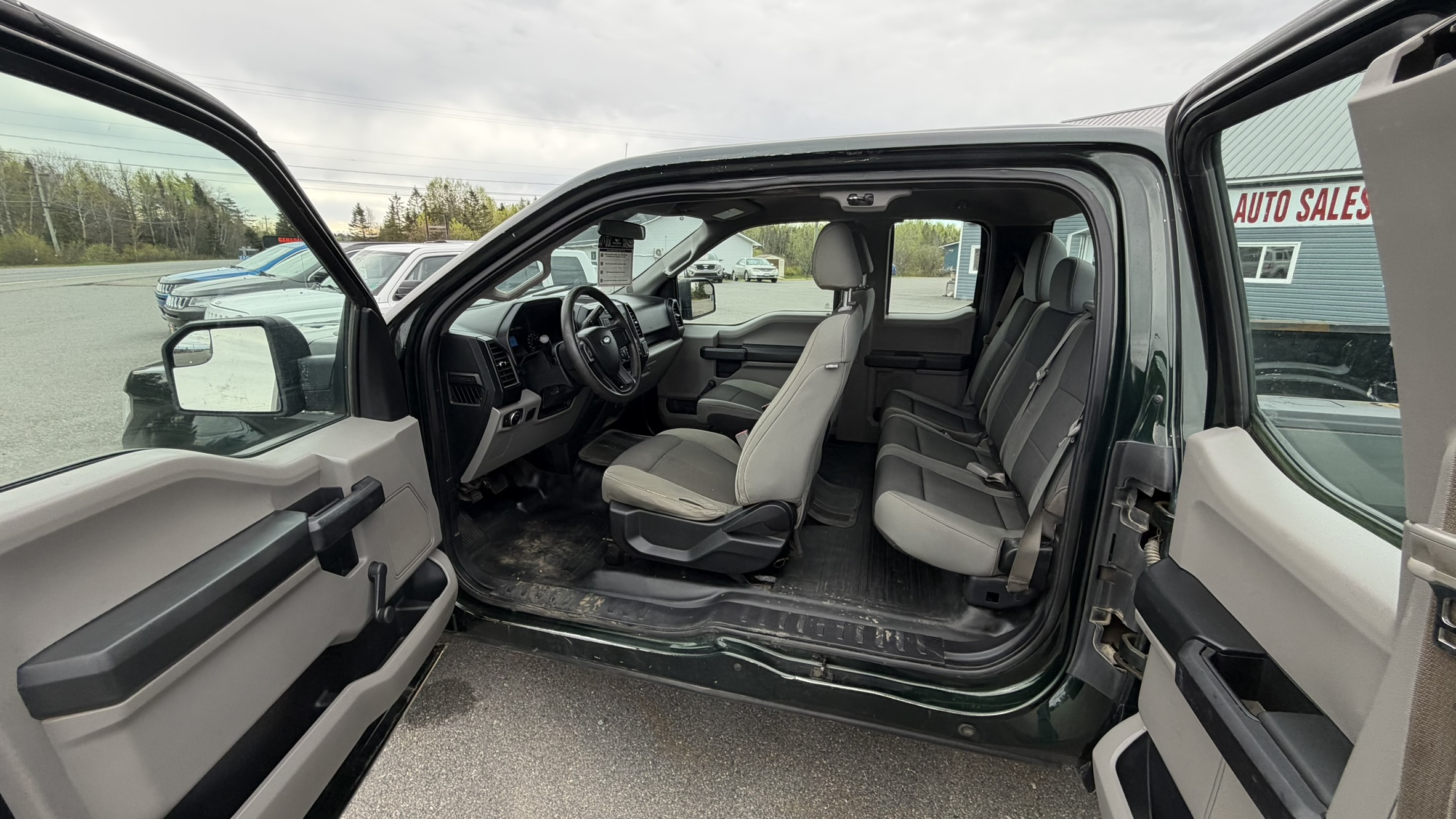 Ford F-150 XL Super Cab