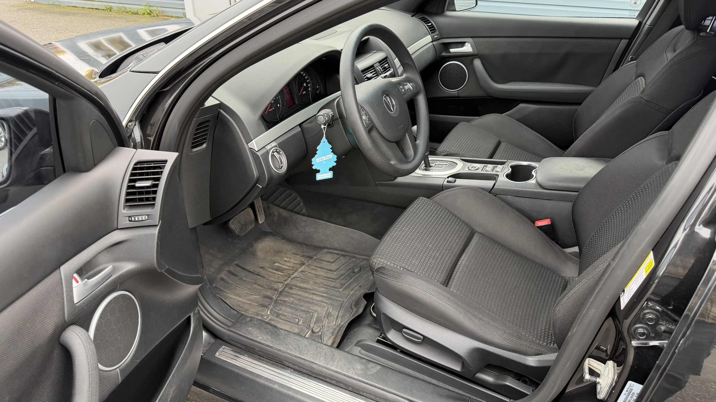 PONTIAC G8 BASE
